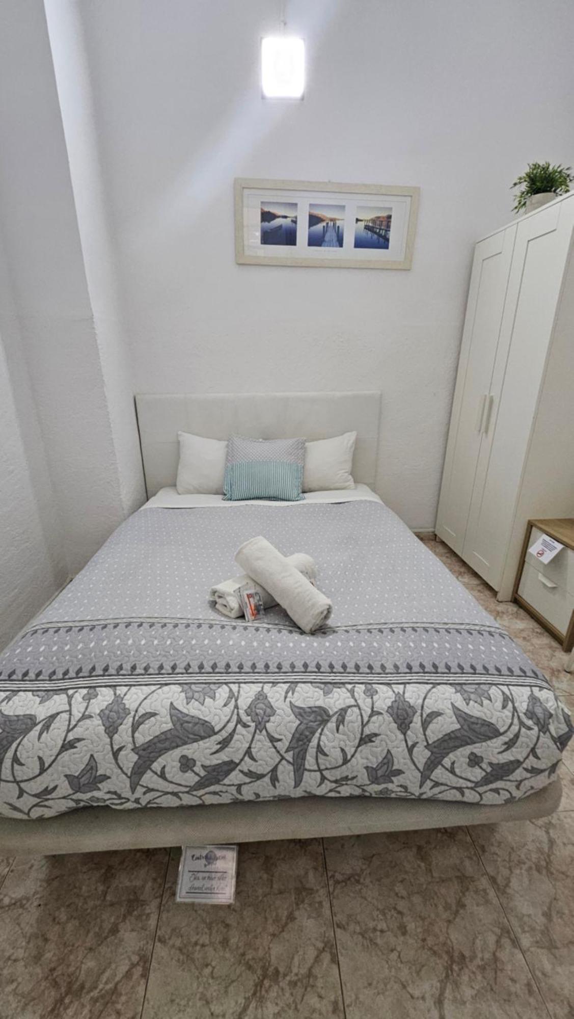 Youth Hostel - Central And Basic Drassanes バルセロナ エクステリア 写真