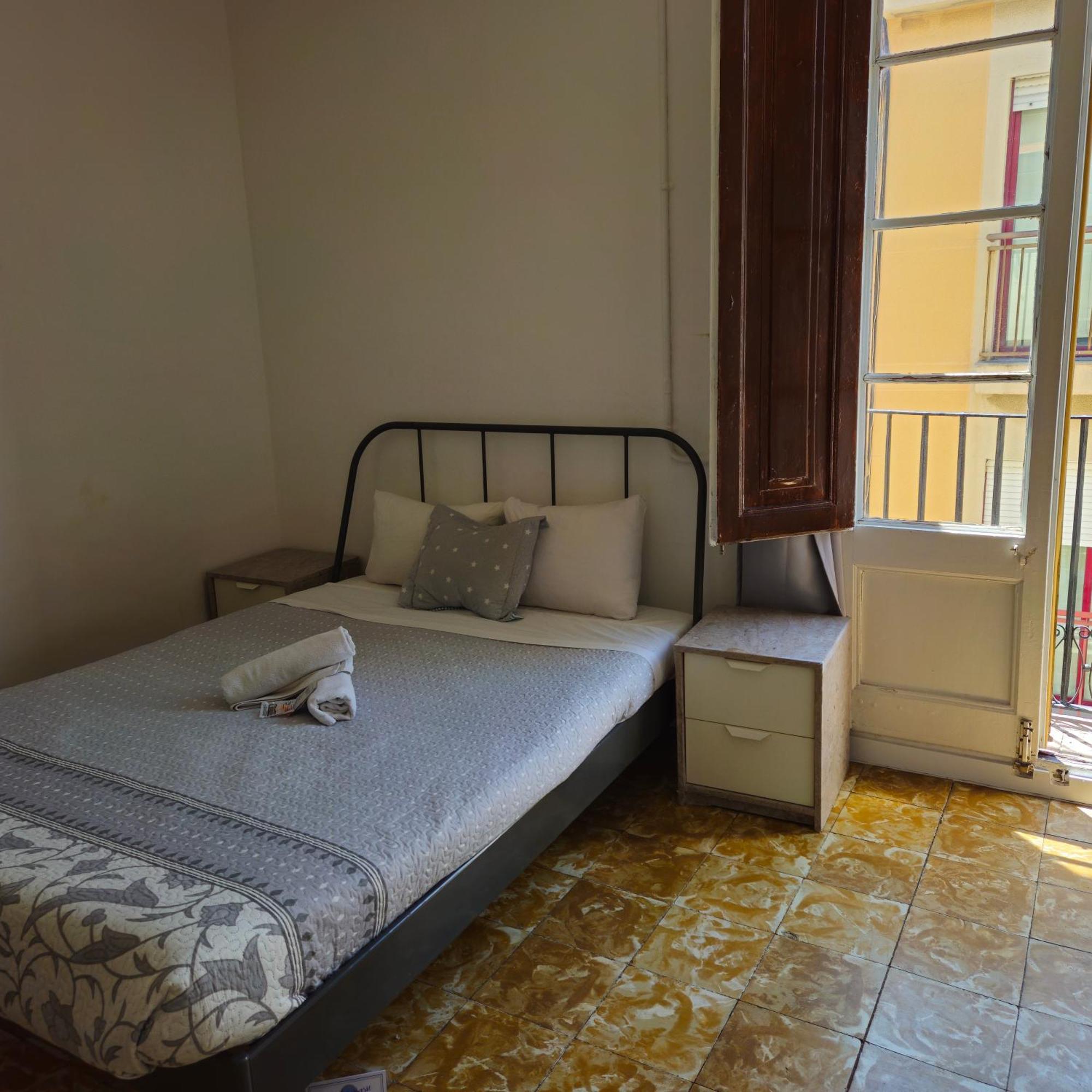 Youth Hostel - Central And Basic Drassanes バルセロナ エクステリア 写真