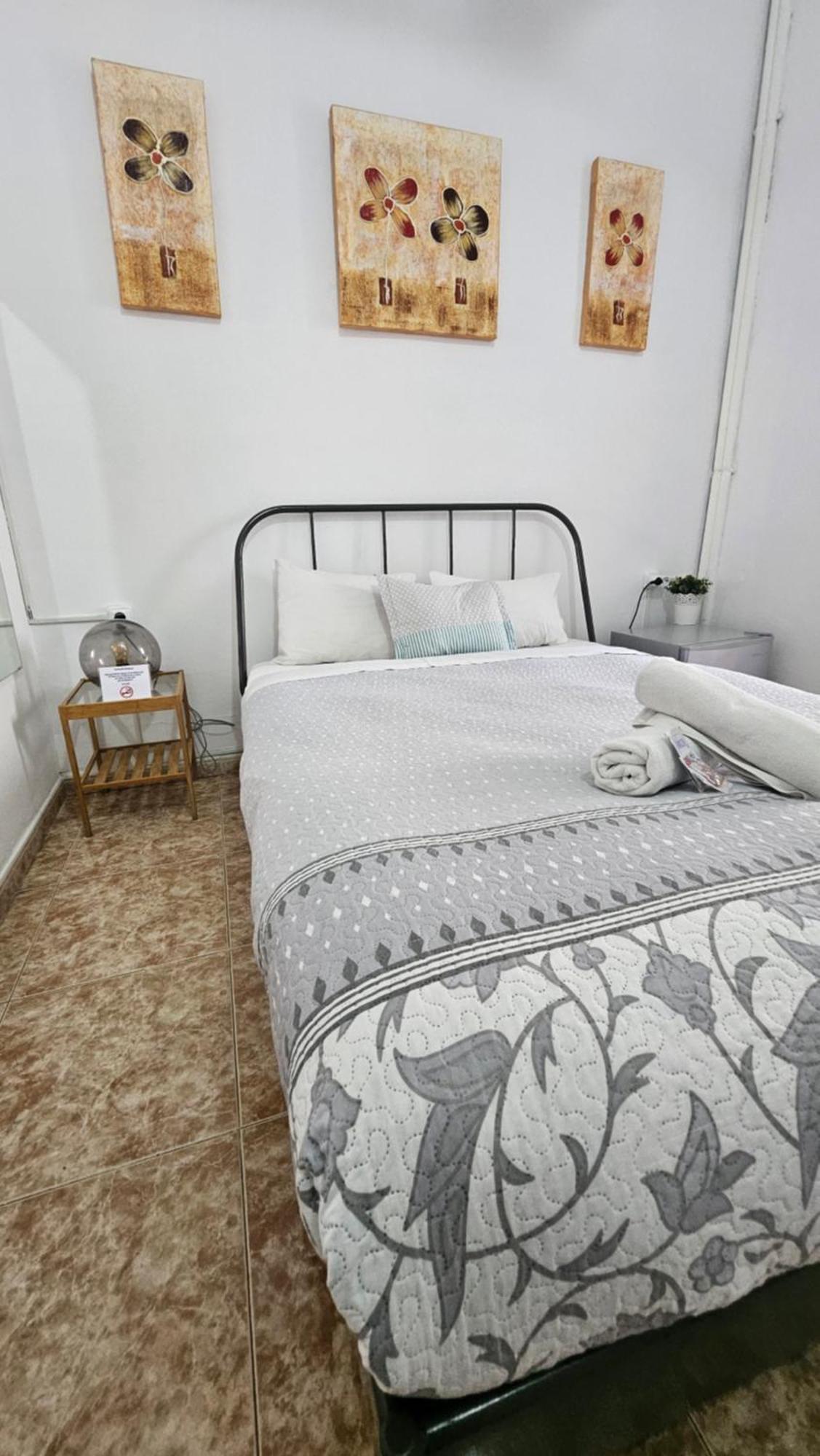 Youth Hostel - Central And Basic Drassanes バルセロナ エクステリア 写真