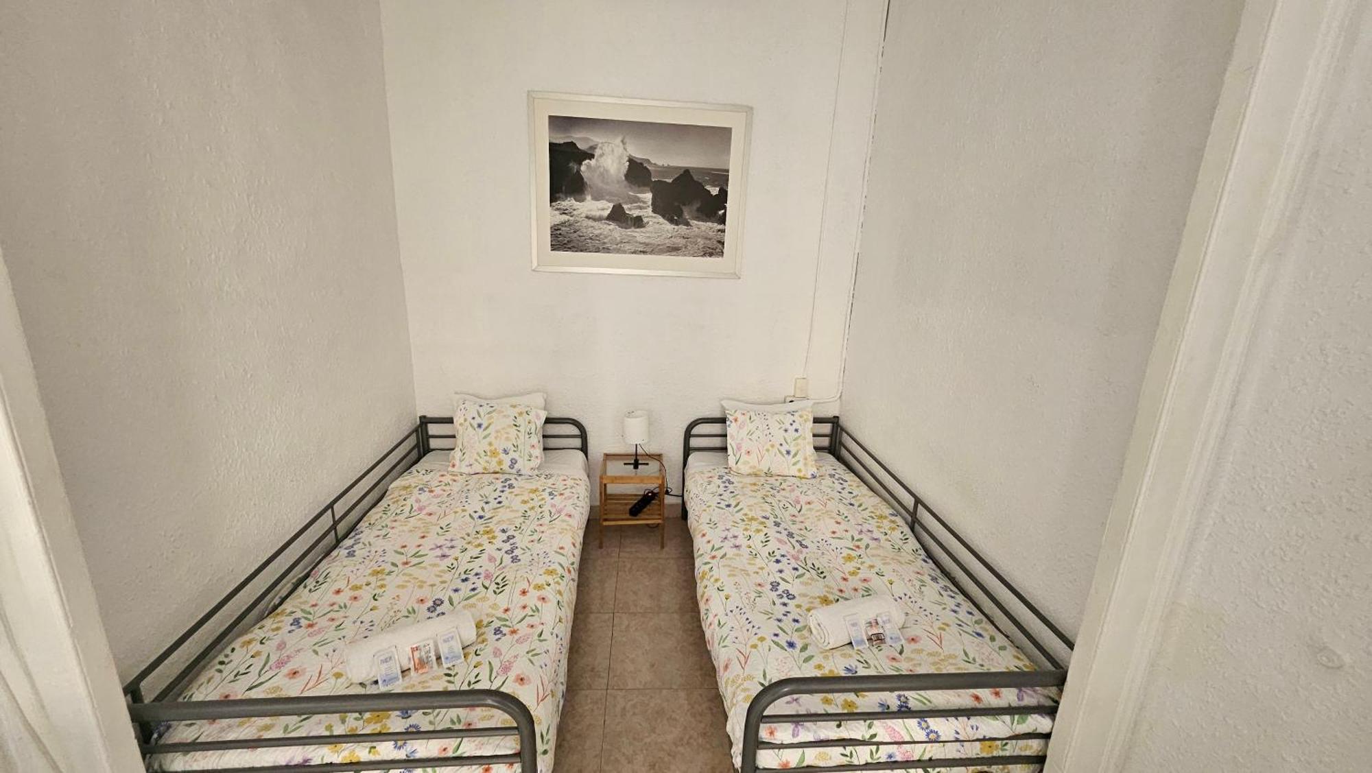 Youth Hostel - Central And Basic Drassanes バルセロナ エクステリア 写真