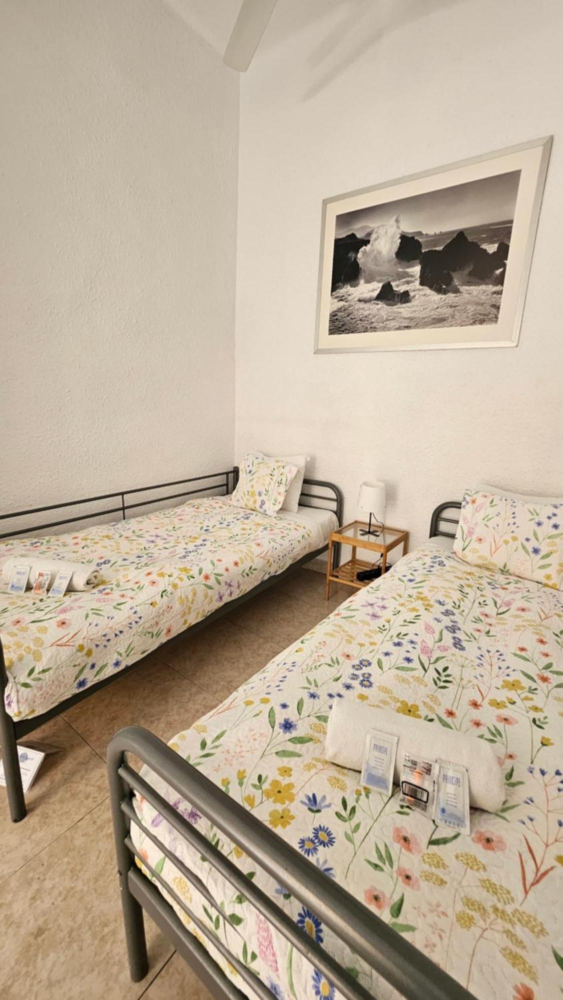 Youth Hostel - Central And Basic Drassanes バルセロナ エクステリア 写真