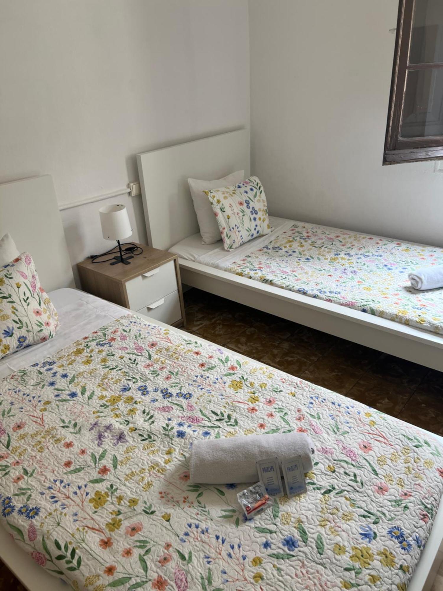 Youth Hostel - Central And Basic Drassanes バルセロナ エクステリア 写真