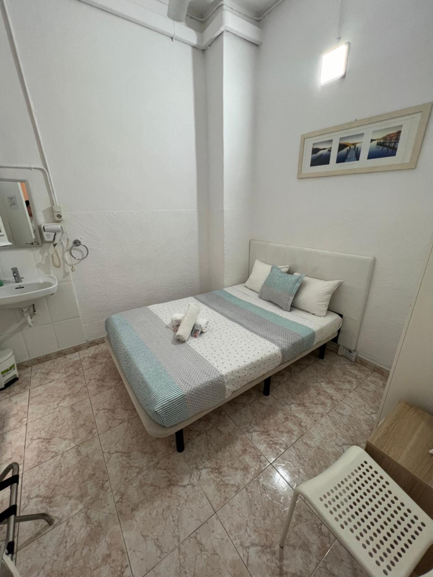 Youth Hostel - Central And Basic Drassanes バルセロナ エクステリア 写真