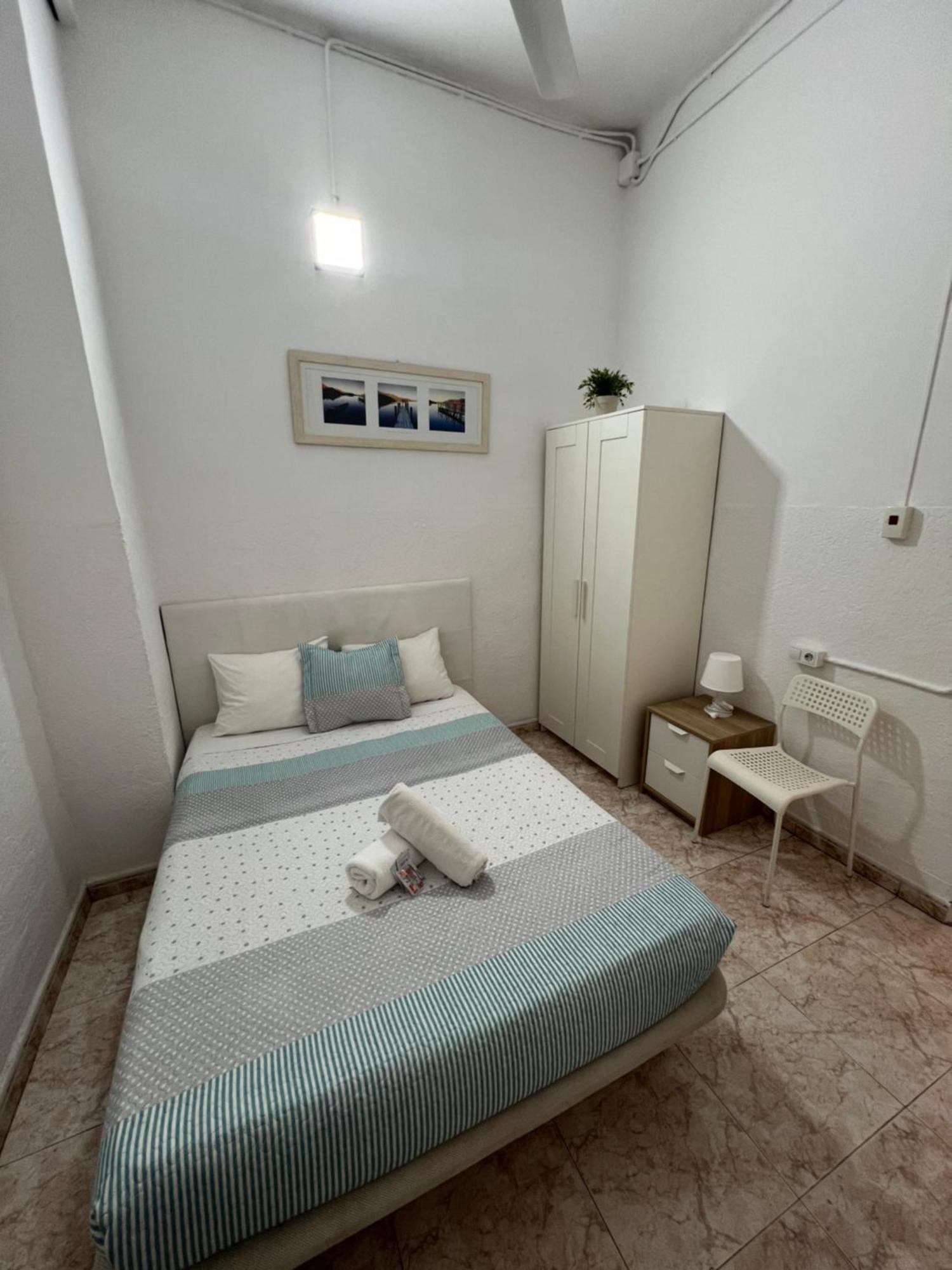 Youth Hostel - Central And Basic Drassanes バルセロナ エクステリア 写真