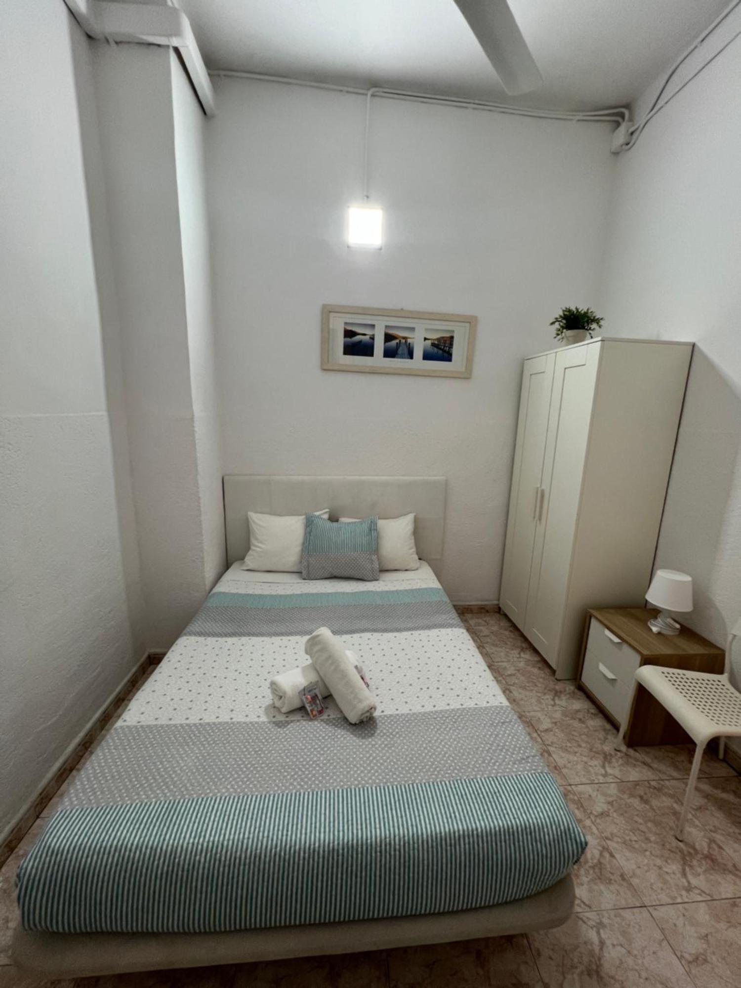 Youth Hostel - Central And Basic Drassanes バルセロナ エクステリア 写真