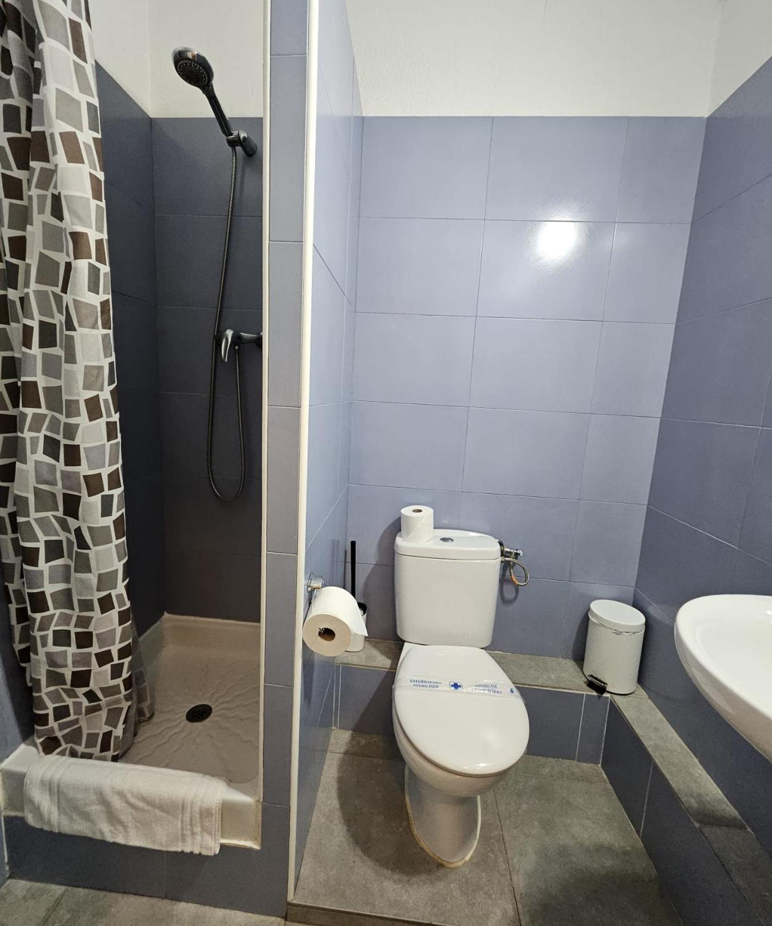 Youth Hostel - Central And Basic Drassanes バルセロナ エクステリア 写真